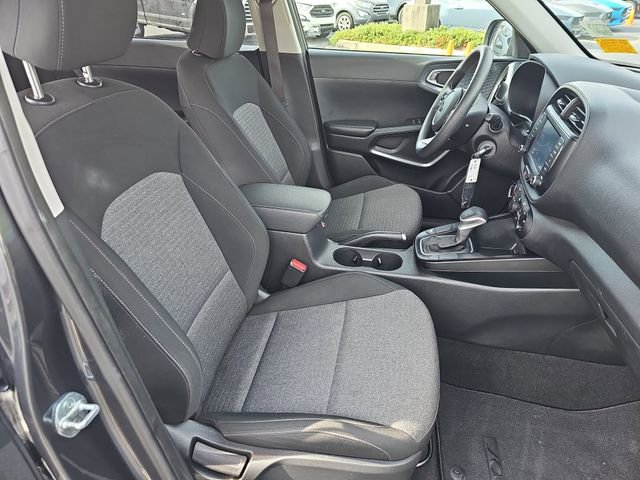 Used 2021 Kia Soul S image 10