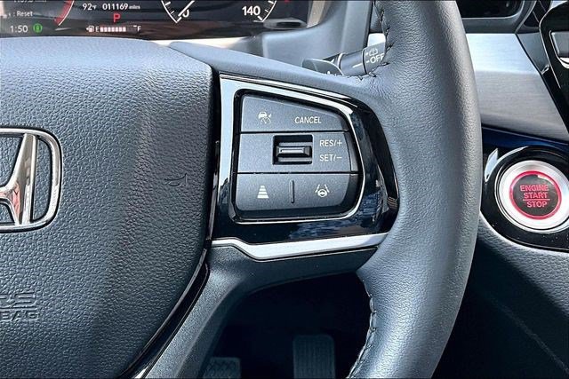 Certified 2025 Honda Odyssey Touring image 12