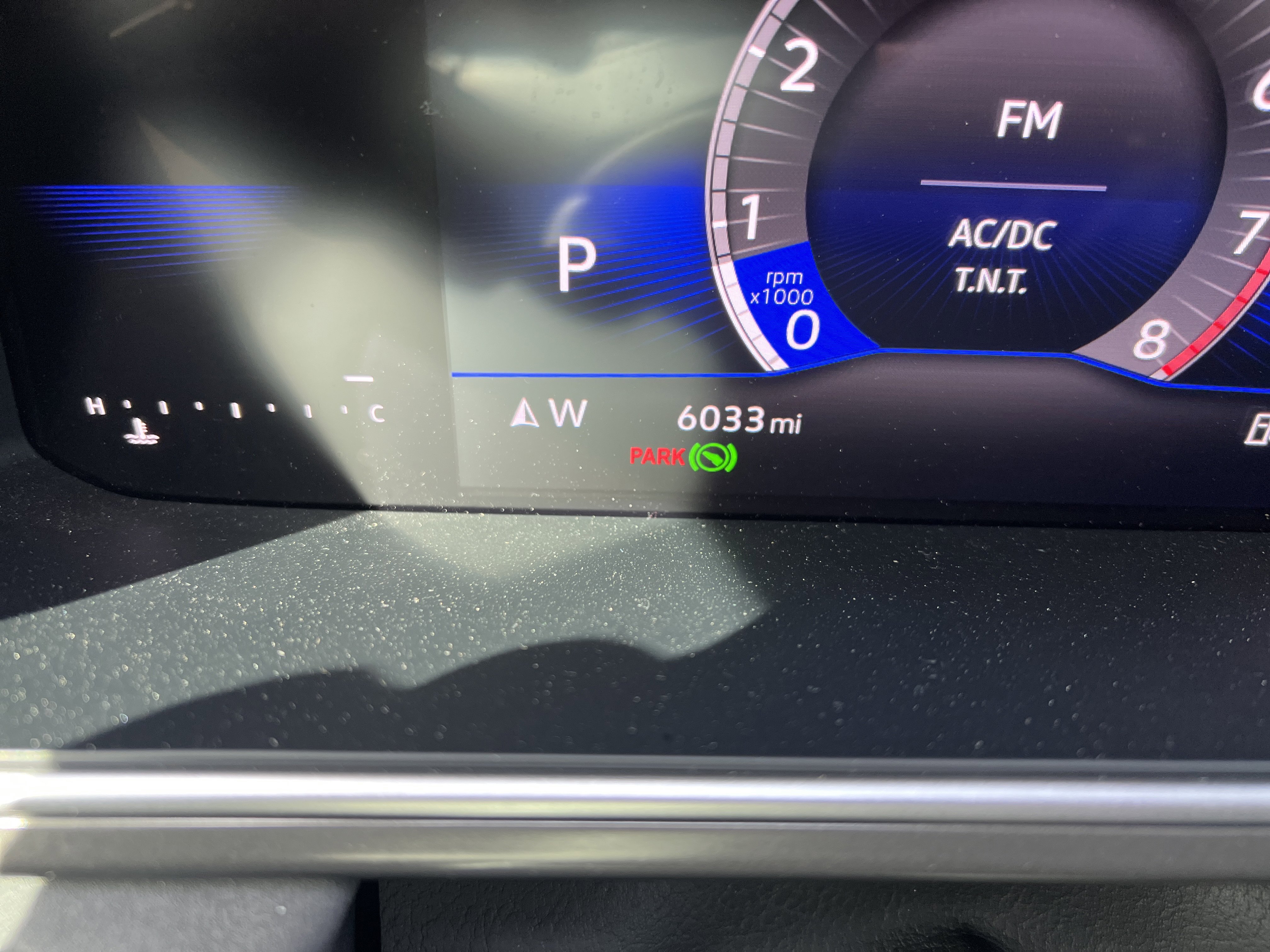 Certified 2025 Volkswagen Taos SE FWD image 21