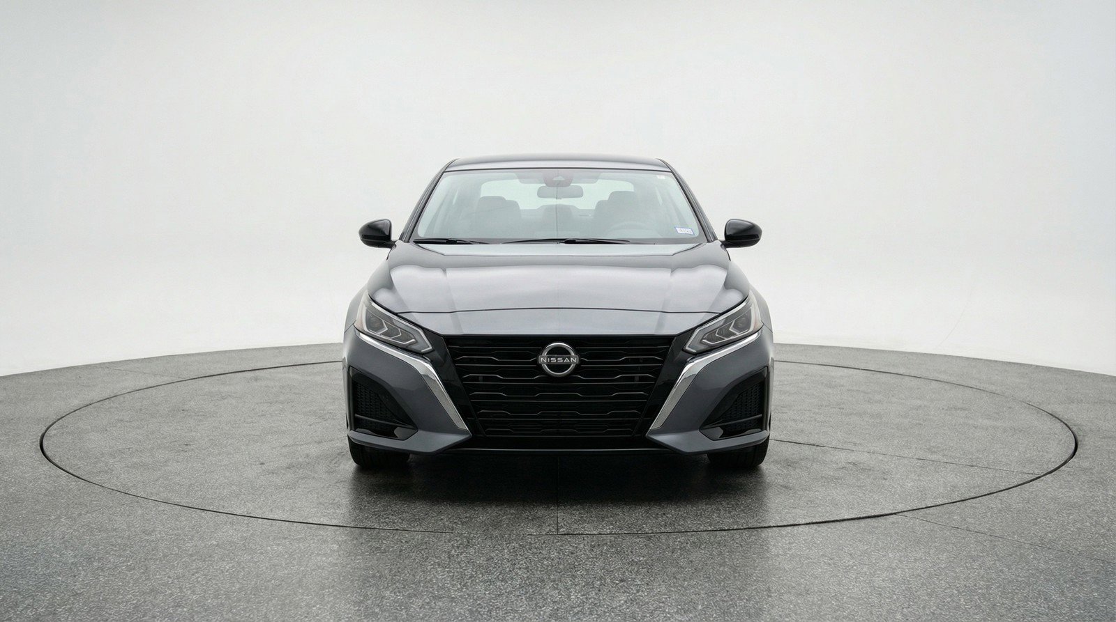 Used 2025 Nissan Altima 2.5 SV image 2