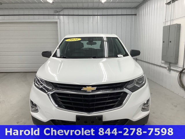 Used 2021 Chevrolet Equinox LS image 2