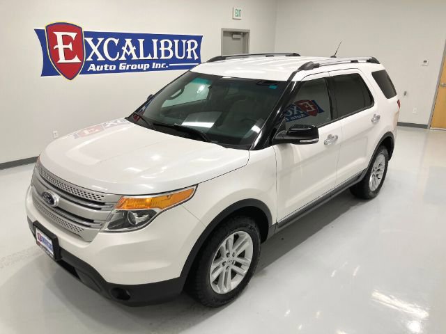 Used 2014 Ford Explorer XLT w/ Equipment Group 201A AWD/4WD image 2