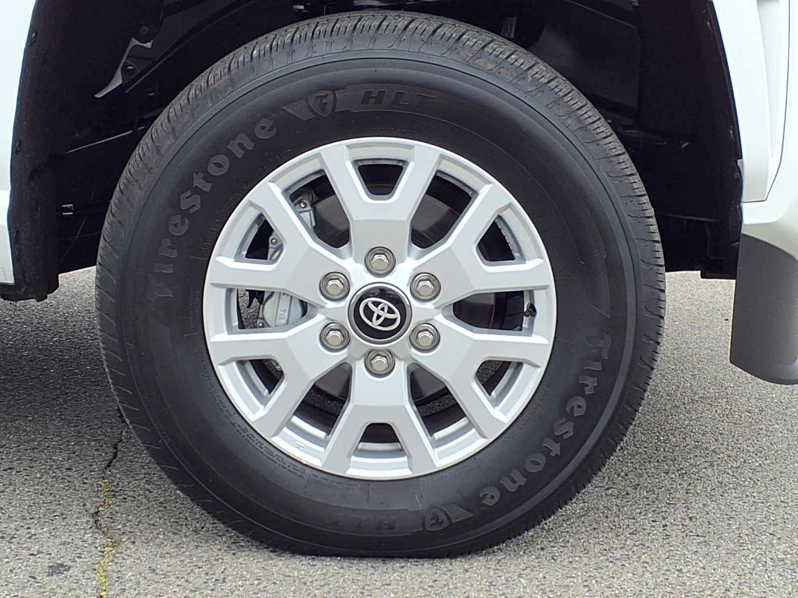 Certified 2025 Toyota Tacoma SR5 AWD/4WD image 7