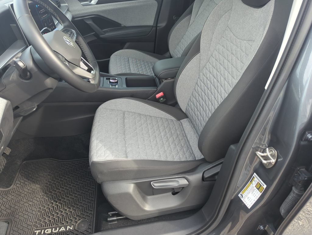 Used 2026 Volkswagen Tiguan S FWD image 12