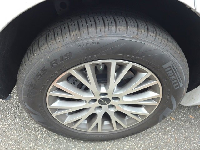 Certified 2025 Genesis GV80 2.5T Standard image 12