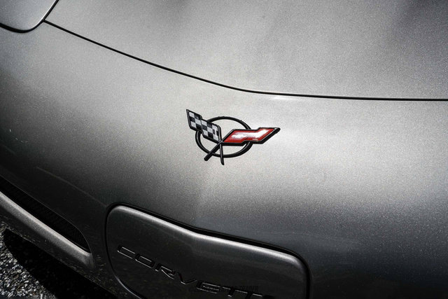 Used 2000 Chevrolet Corvette Coupe w/ Roof Pkg RWD image 53