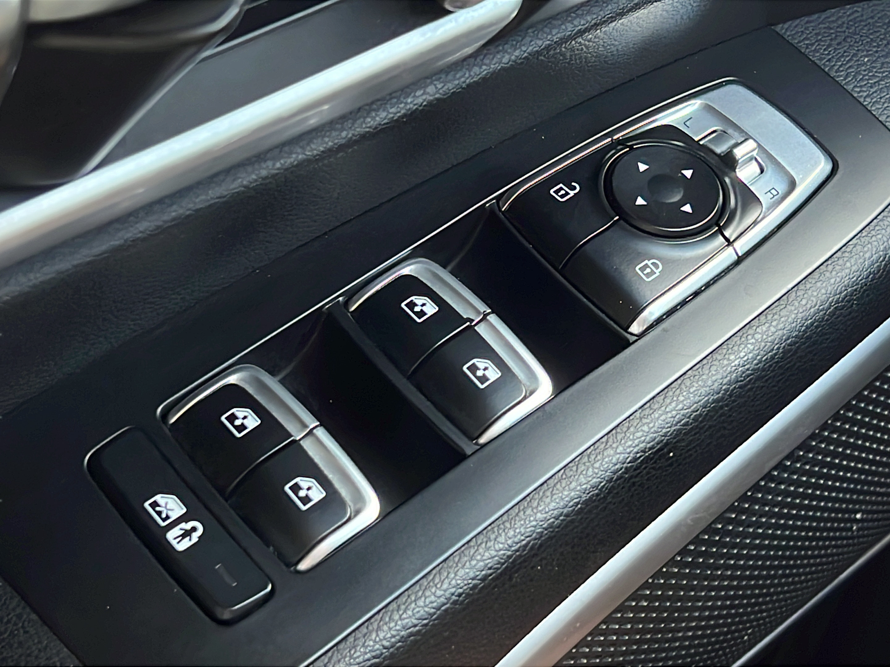 Certified 2023 Kia Telluride S AWD/4WD image 18