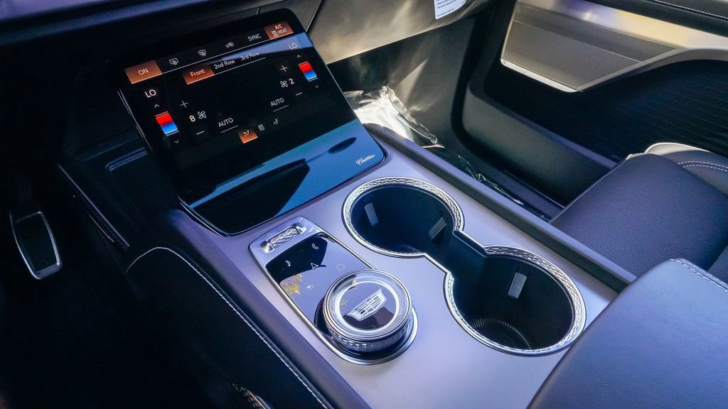 New 2026 Cadillac Vistiq Sport image 17