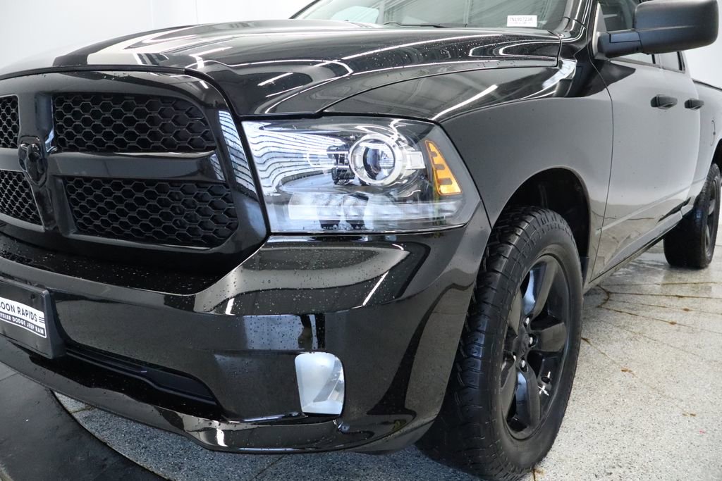 Used 2015 RAM 1500 Express w/ Black Ram 1500 Express Group image 10