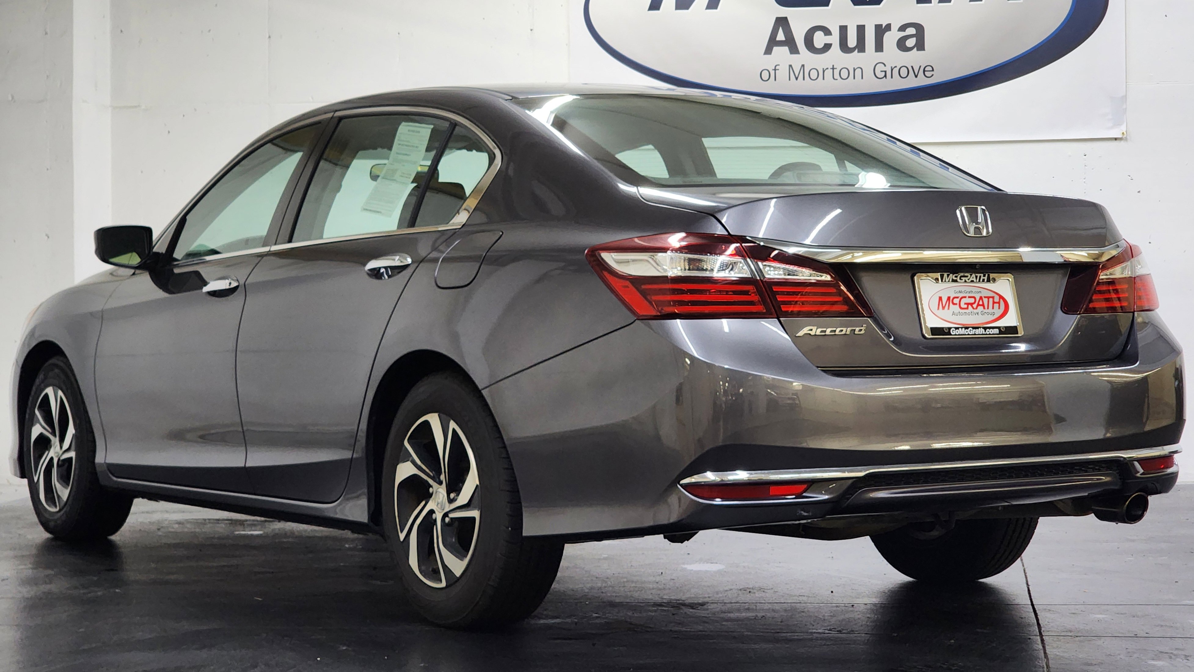 Used 2017 Honda Accord LX image 9