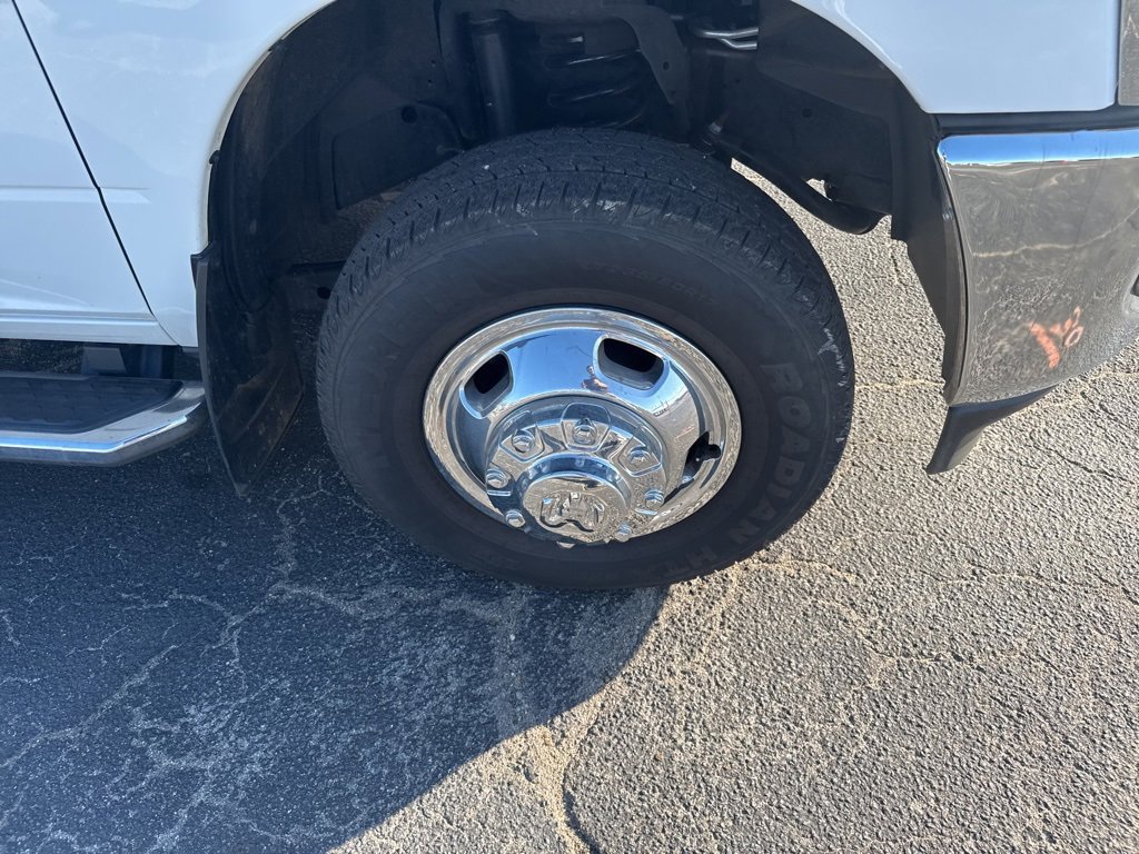 Used 2024 RAM 3500 Tradesman w/ Chrome Appearance Group image 13