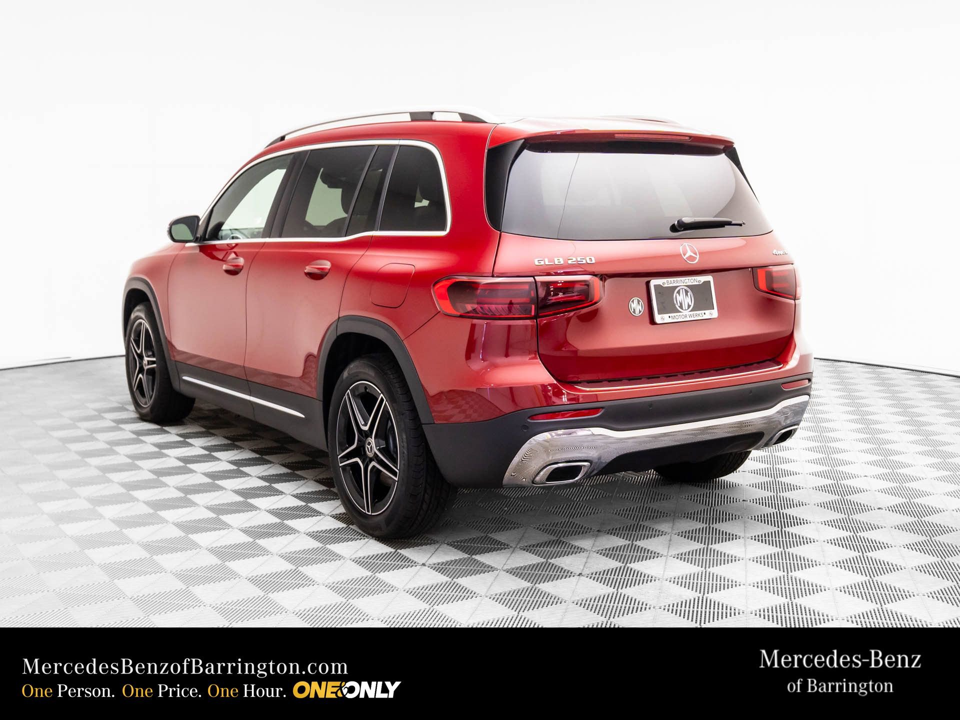 New 2026 Mercedes-Benz GLB 250 4MATIC image 3