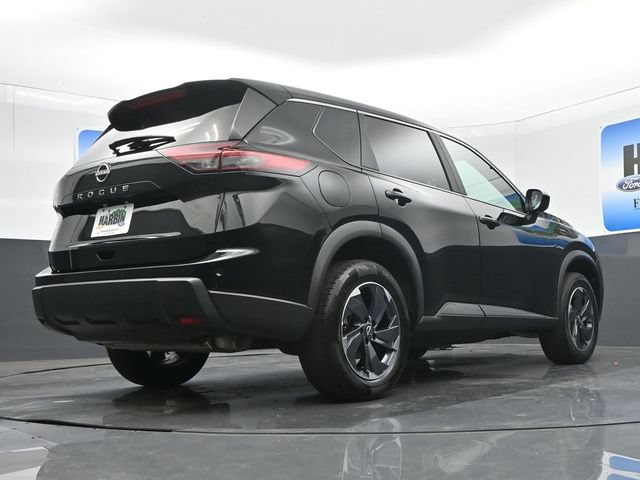Used 2025 Nissan Rogue SV FWD image 22