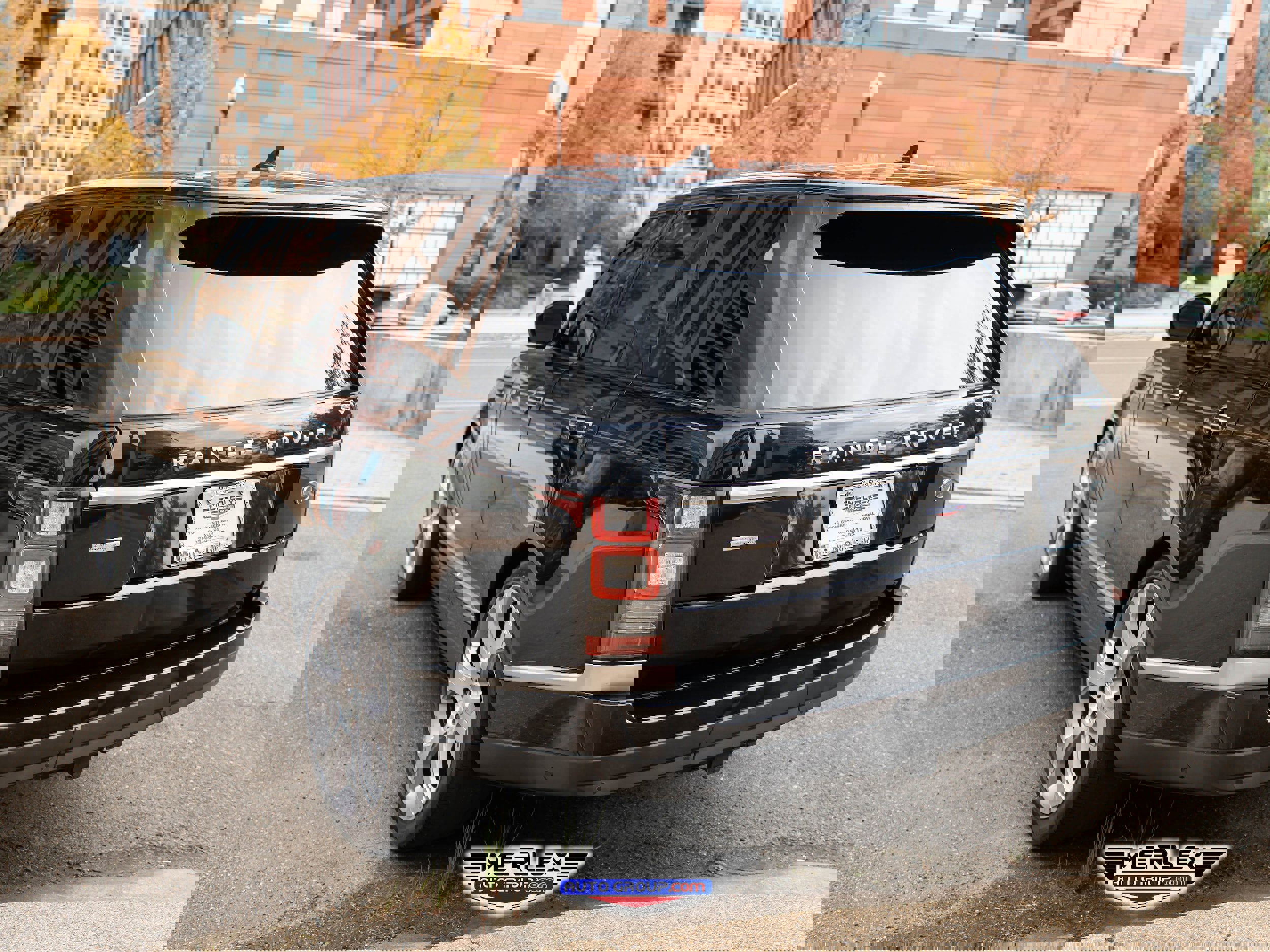 Used 2016 Land Rover Range Rover Autobiography image 5