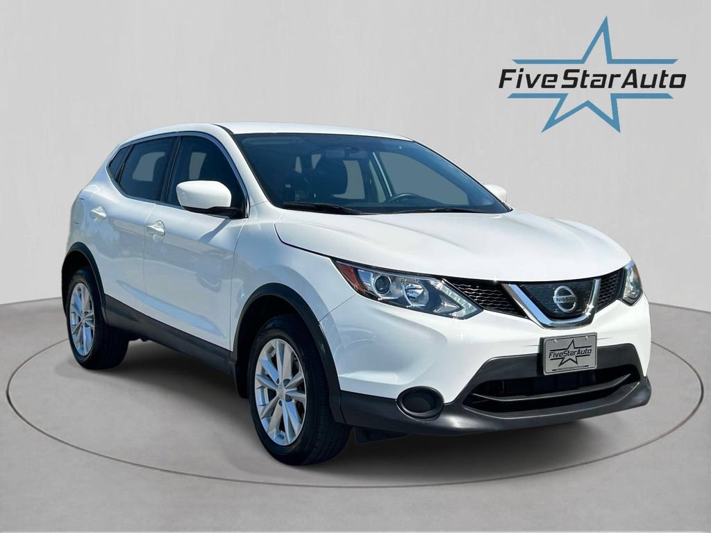 Used 2017 Nissan Rogue Sport S w/ S Appearance Package FWD image 1