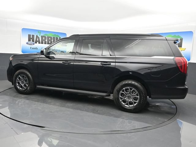 Used 2025 Ford Expedition Max Active AWD/4WD image 3