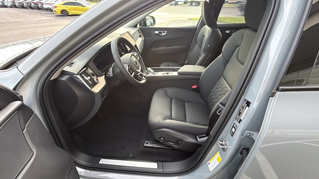 New 2026 Volvo XC60 T8 Plus w/ Protection Package Premier AWD/4WD image 24