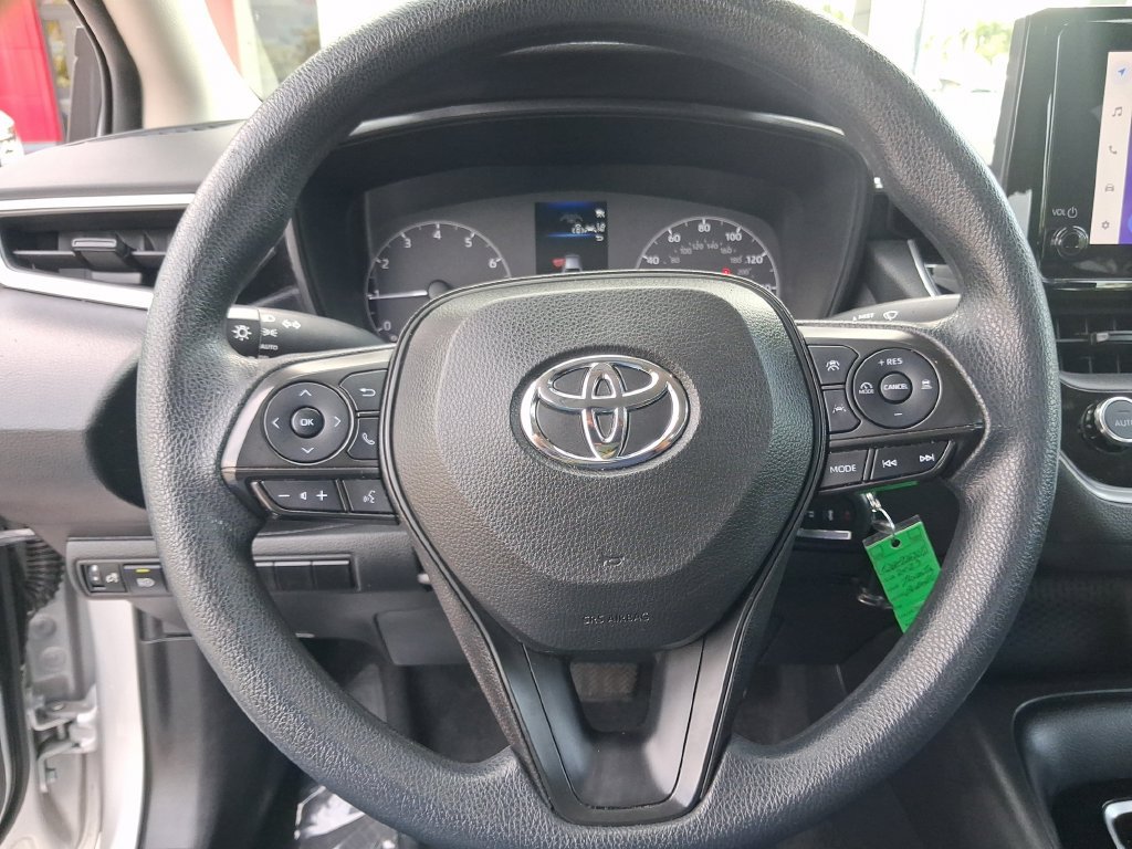 Used 2023 Toyota Corolla LE FWD image 18