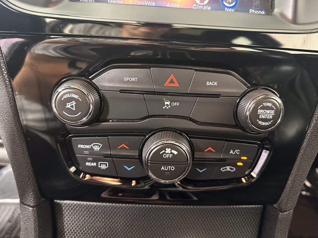 Used 2015 Chrysler 300 S AWD/4WD image 31