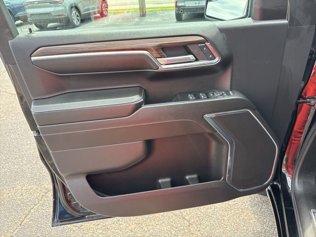 Used 2024 Chevrolet Silverado 1500 LT AWD/4WD image 10