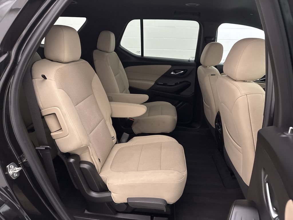 Used 2023 Chevrolet Traverse LT w/ LPO, Cargo Package AWD/4WD image 48