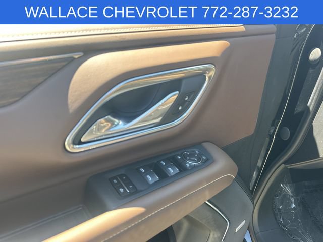 Used 2023 Chevrolet Tahoe High Country AWD/4WD image 13
