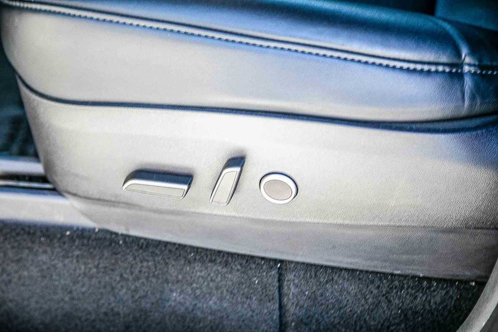 Used 2021 Tesla Model Y Long Range image 19