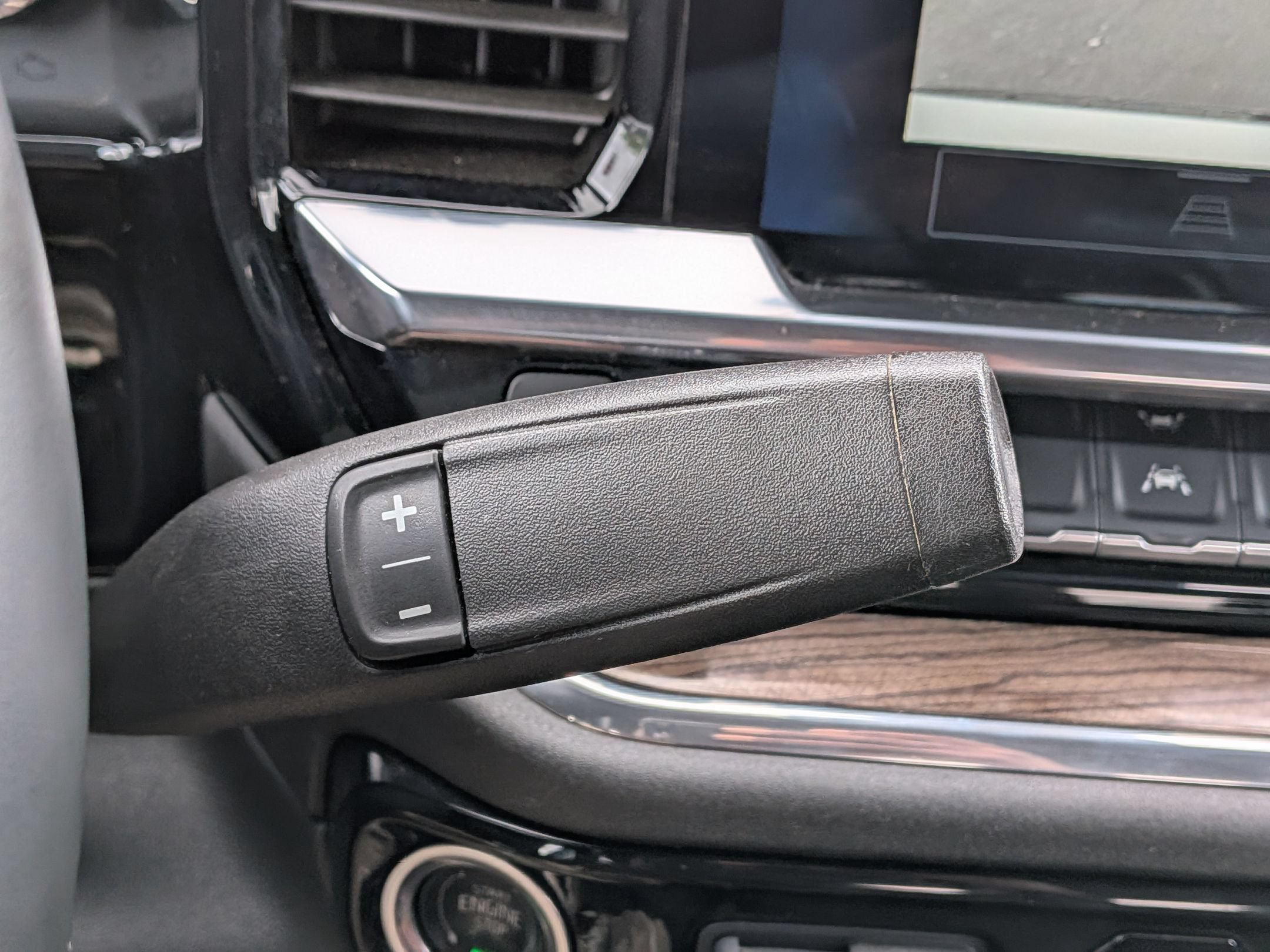 Used 2025 Chevrolet Silverado 1500 LT RWD image 27