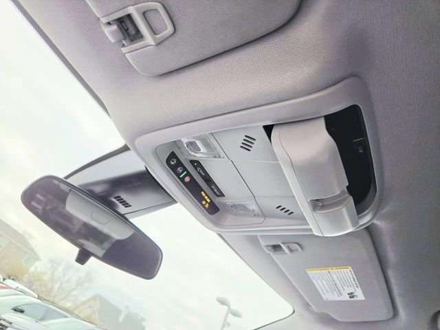 Used 2025 Chevrolet Blazer LT w/ Midnight/Sport Edition image 27