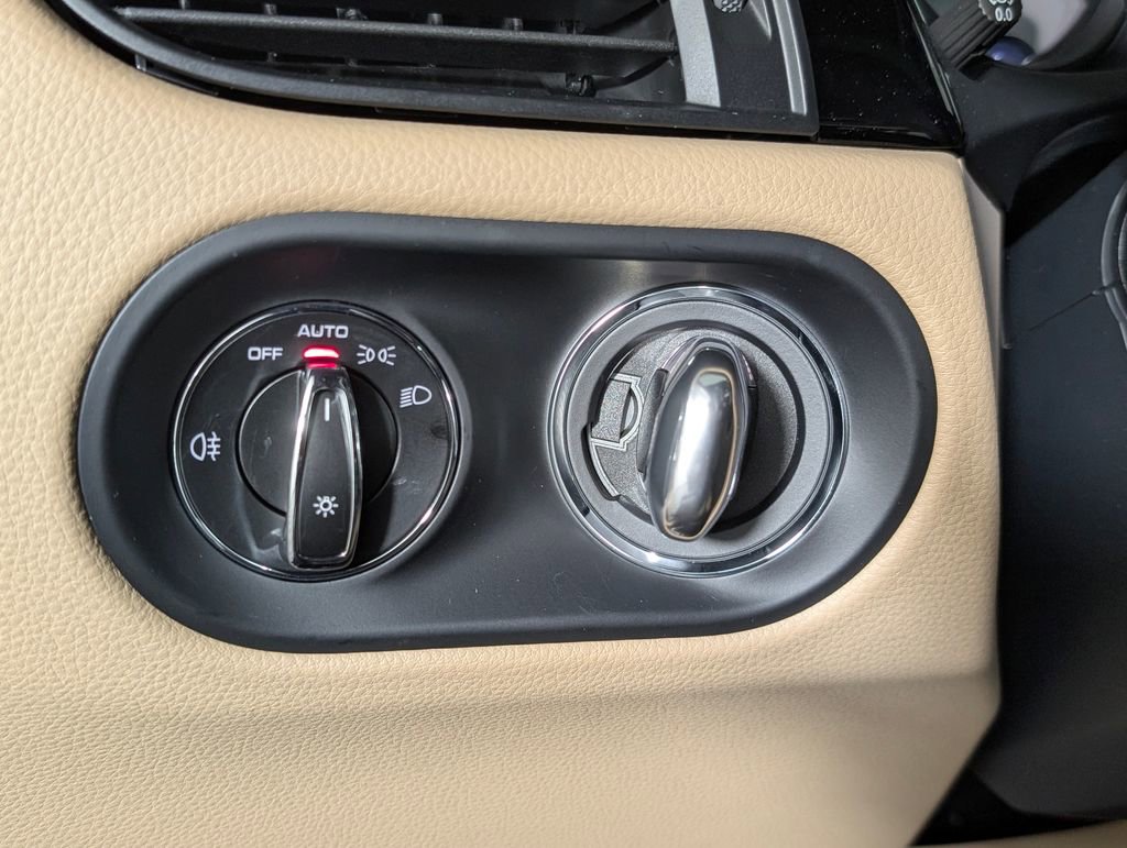 New 2026 Porsche Macan image 35