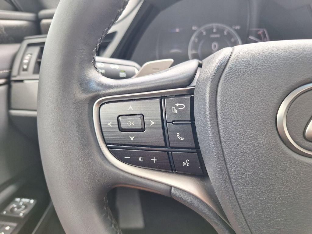 Used 2024 Lexus ES 350 w/ Premium Package image 24
