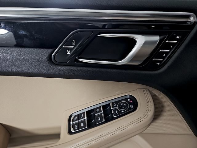 Used 2020 Porsche Macan S image 13