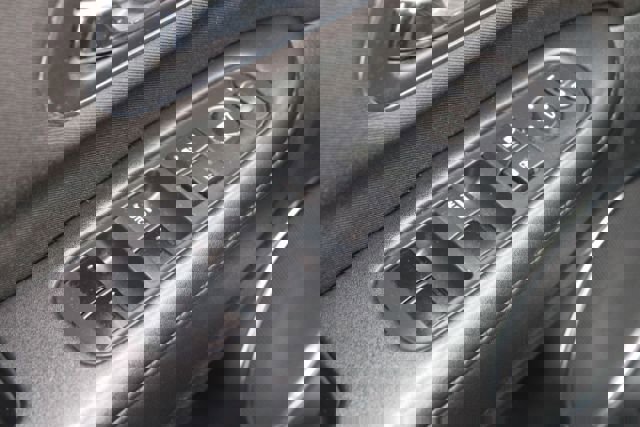 Used 2016 Honda HR-V EX image 9