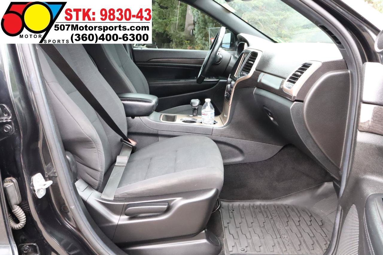 Used 2014 Jeep Grand Cherokee Laredo w/ 18" Wheel & 8.4" Radio Group AWD/4WD image 23