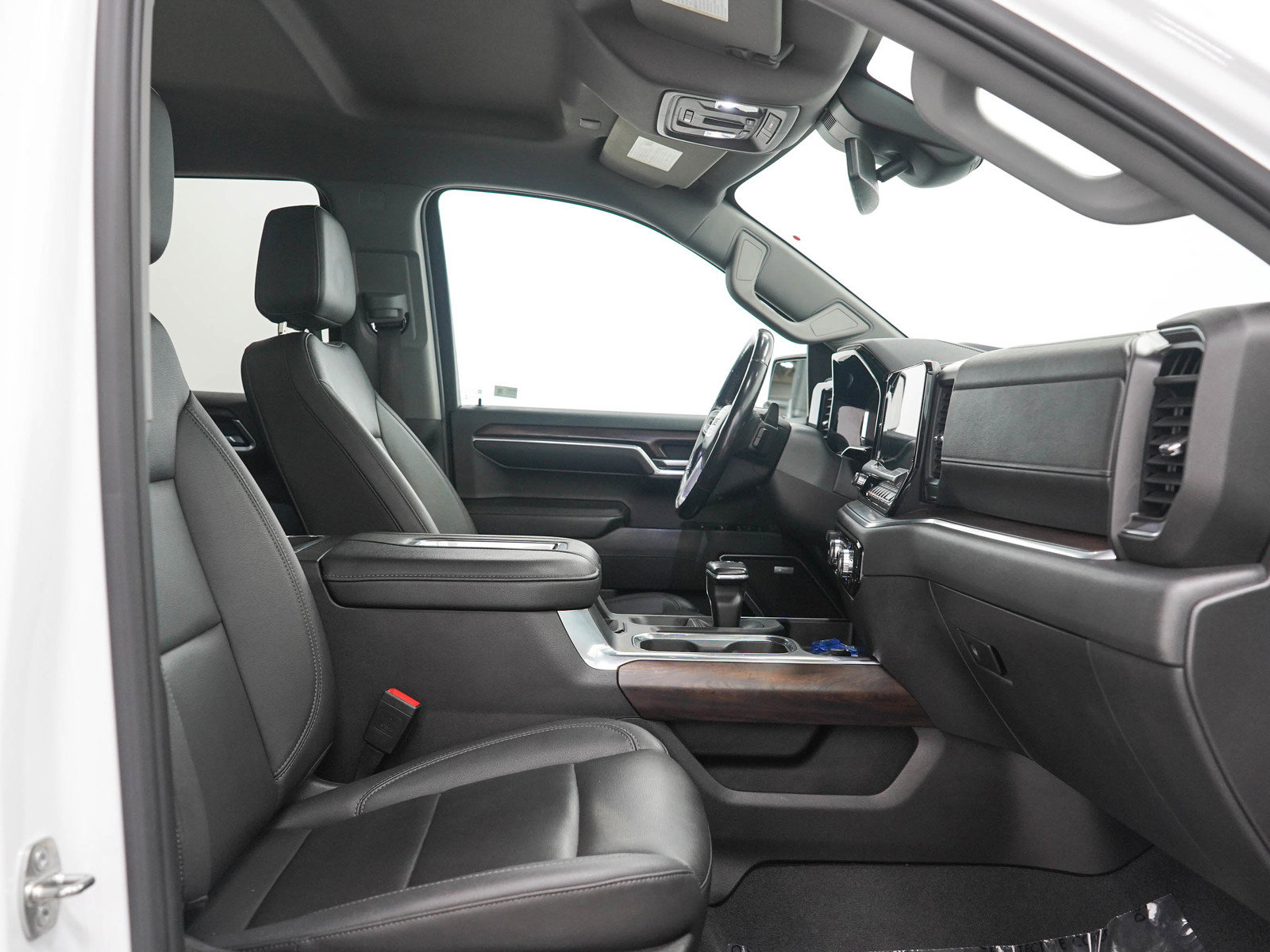 Used 2022 GMC Sierra 1500 SLT w/ SLT Premium Plus Package AWD/4WD image 13