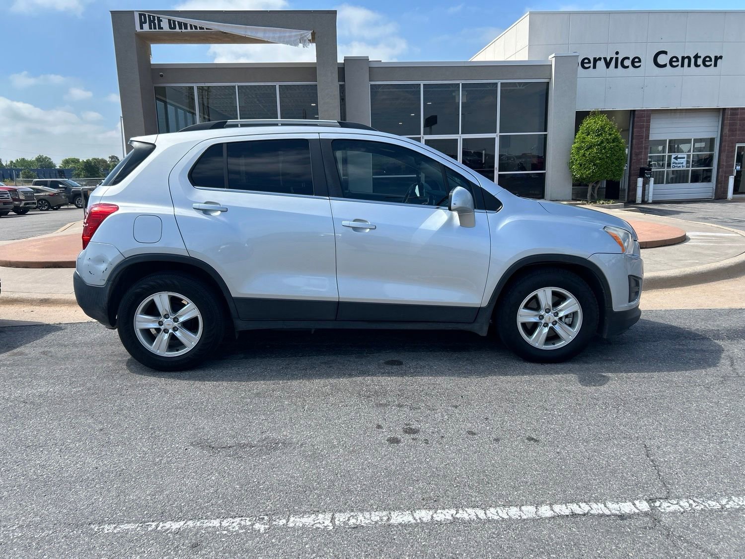 Used 2016 Chevrolet Trax LT w/ LPO, Cargo Package FWD image 4