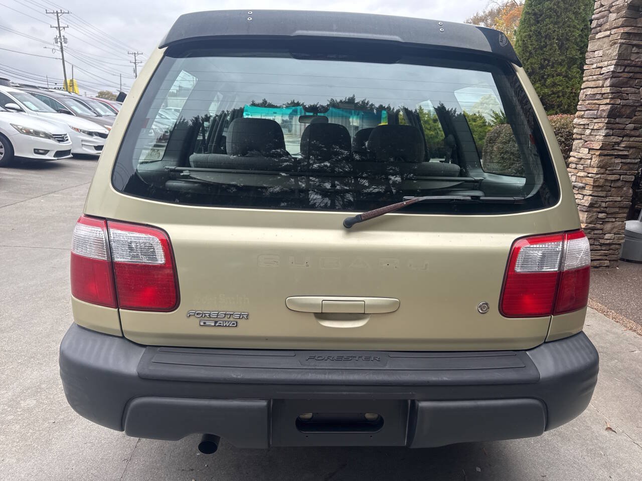 Used 2001 Subaru Forester L AWD/4WD image 4