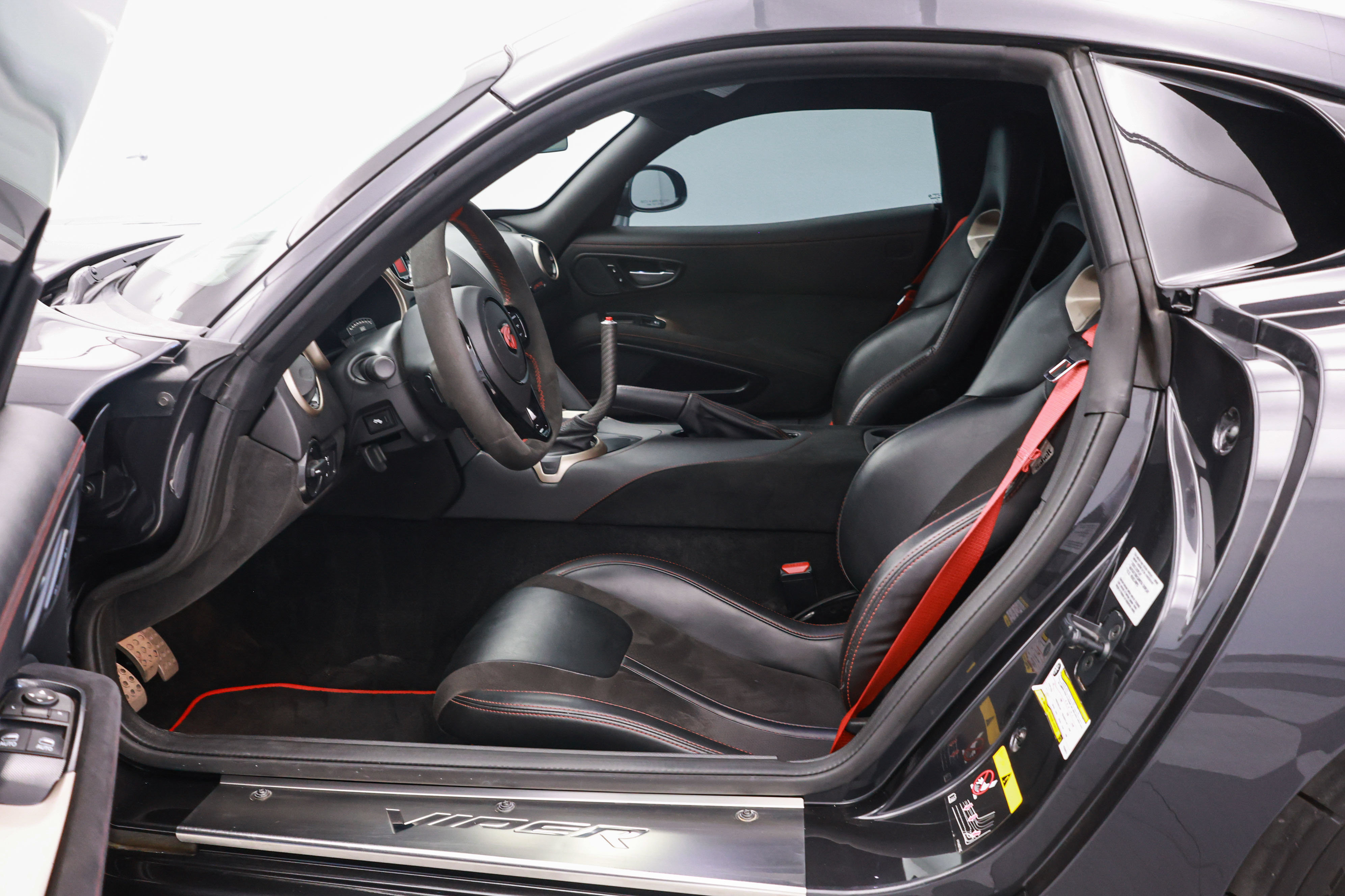 Used 2017 Dodge Viper ACR w/ Extreme Aero Package RWD image 98