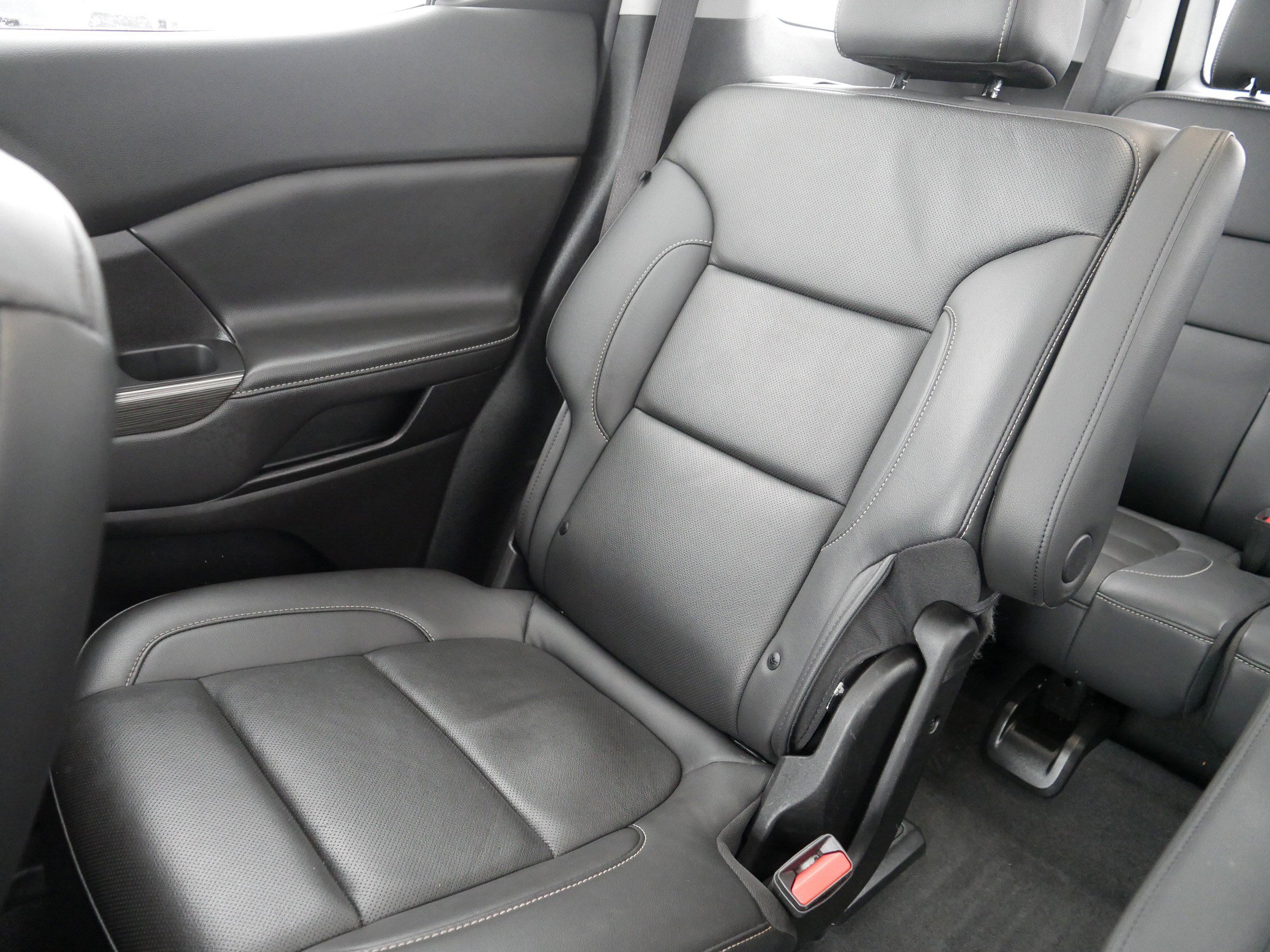 Certified 2023 GMC Acadia SLT w/ Elevation Edition image 12