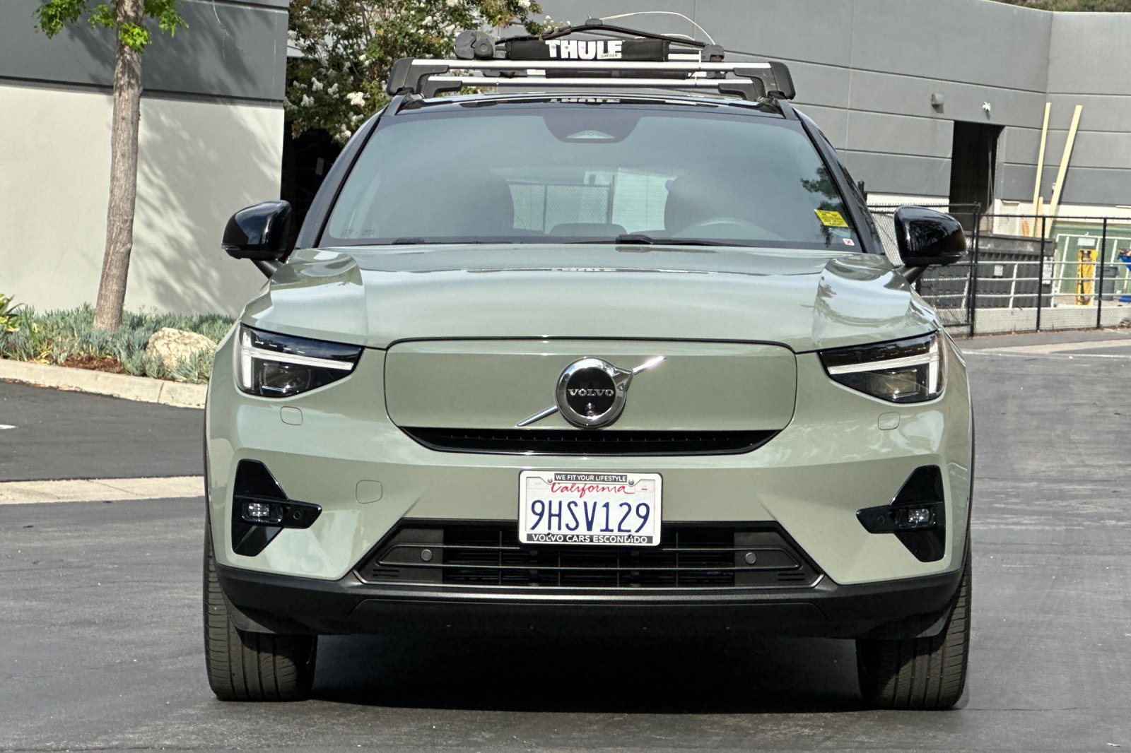Used 2024 Volvo XC40 Recharge Ultimate w/ Protection Package Premier AWD/4WD image 9
