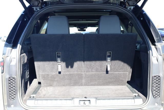 Used 2024 Land Rover Discovery Dynamic SE image 30