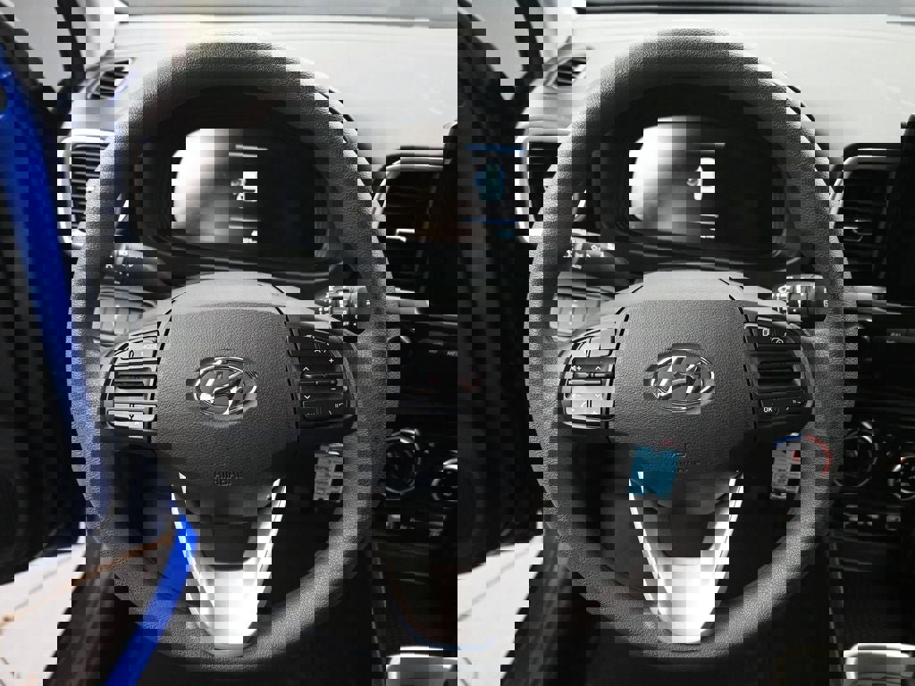 New 2025 Hyundai Venue SE image 19