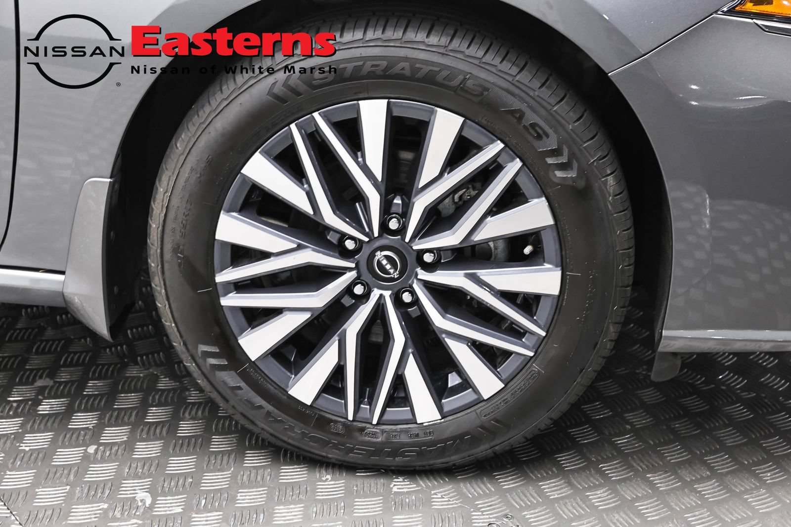 Used 2023 Nissan Altima 2.5 SV w/ SV Premium Package AWD/4WD image 30