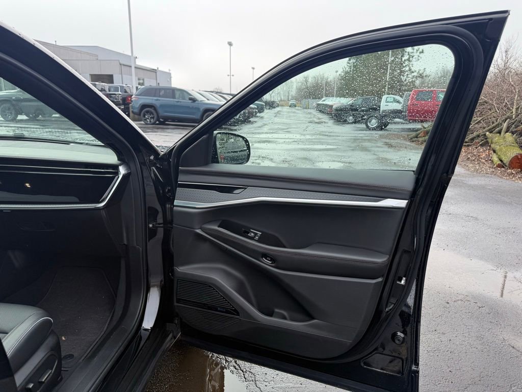 New 2025 Jeep Wagoneer S Limited w/ Comfort Package image 47