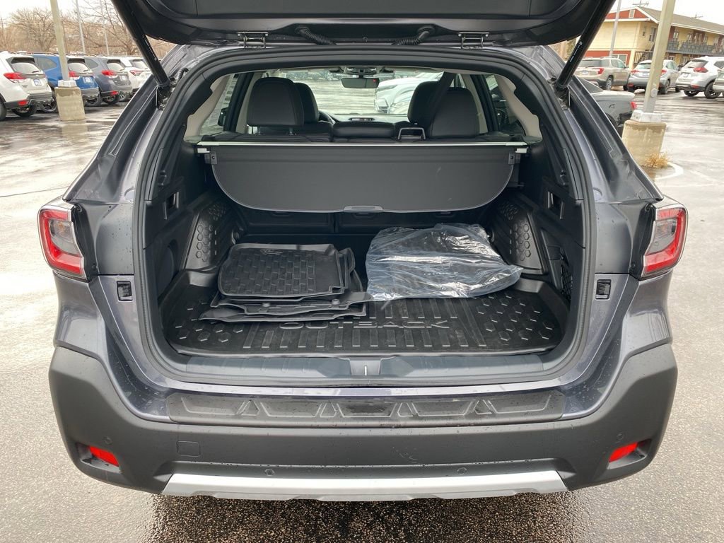 Used 2025 Subaru Outback Limited image 8
