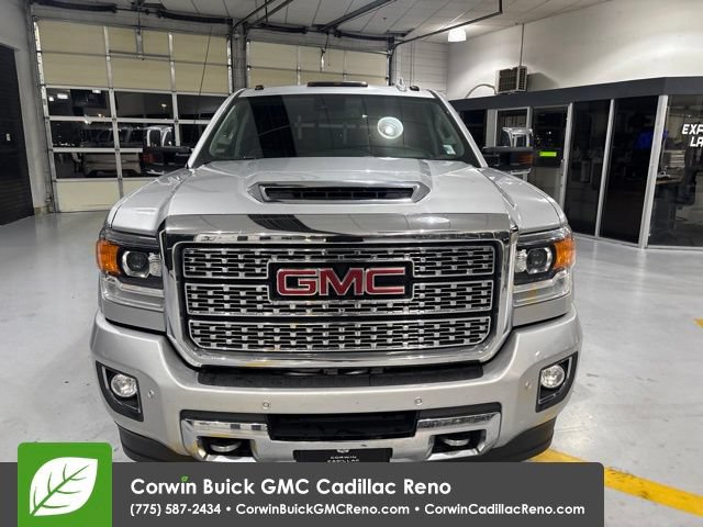 Used 2018 GMC Sierra 2500 Denali w/ Duramax Plus Package AWD/4WD image 3