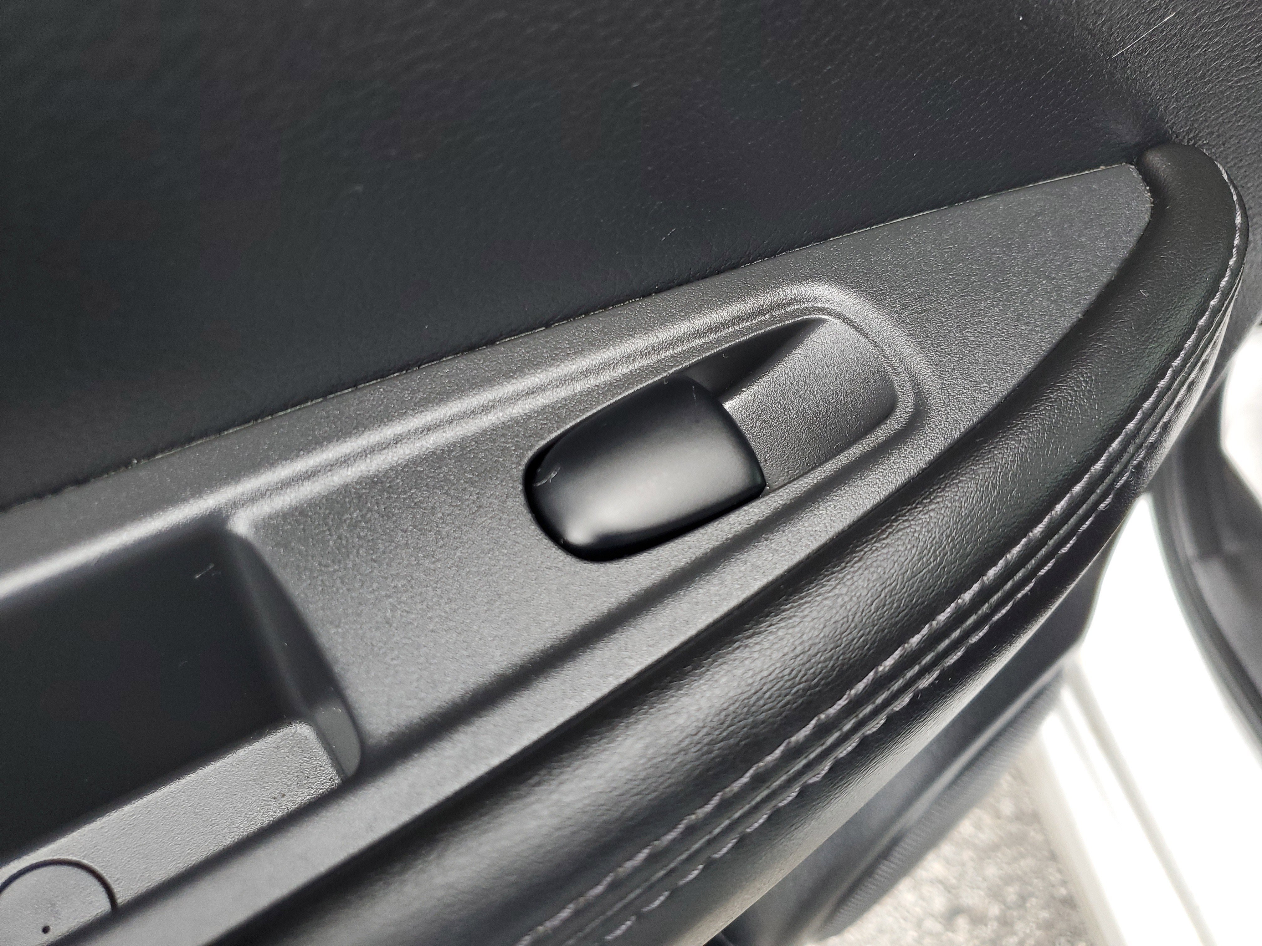 Used 2021 Nissan Rogue Sport S image 14