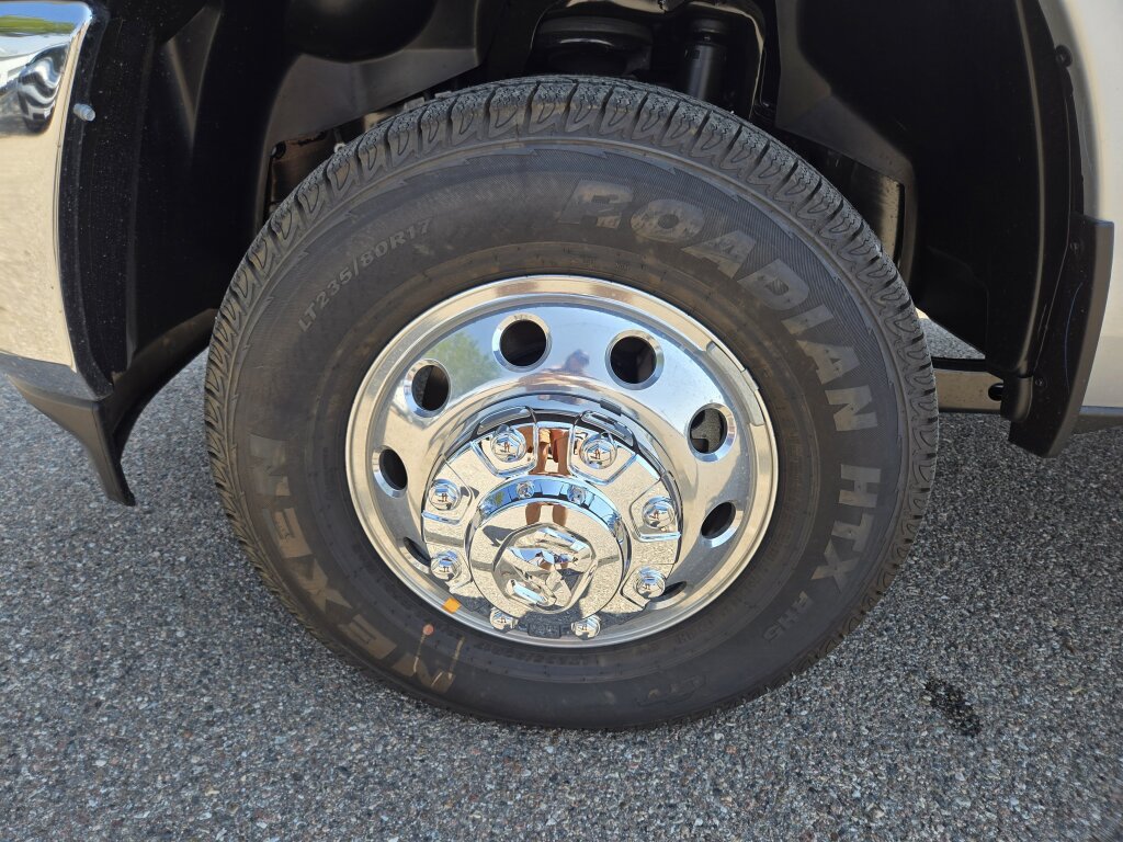 New 2026 RAM 3500 Big Horn AWD/4WD image 15
