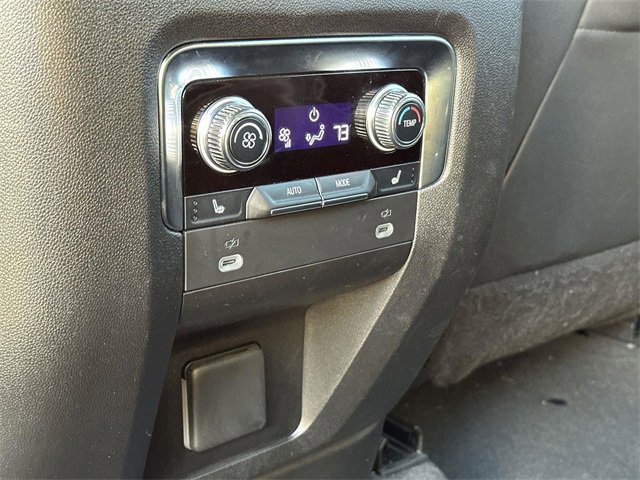 Used 2024 GMC Yukon XL AT4 w/ Technology Package image 41