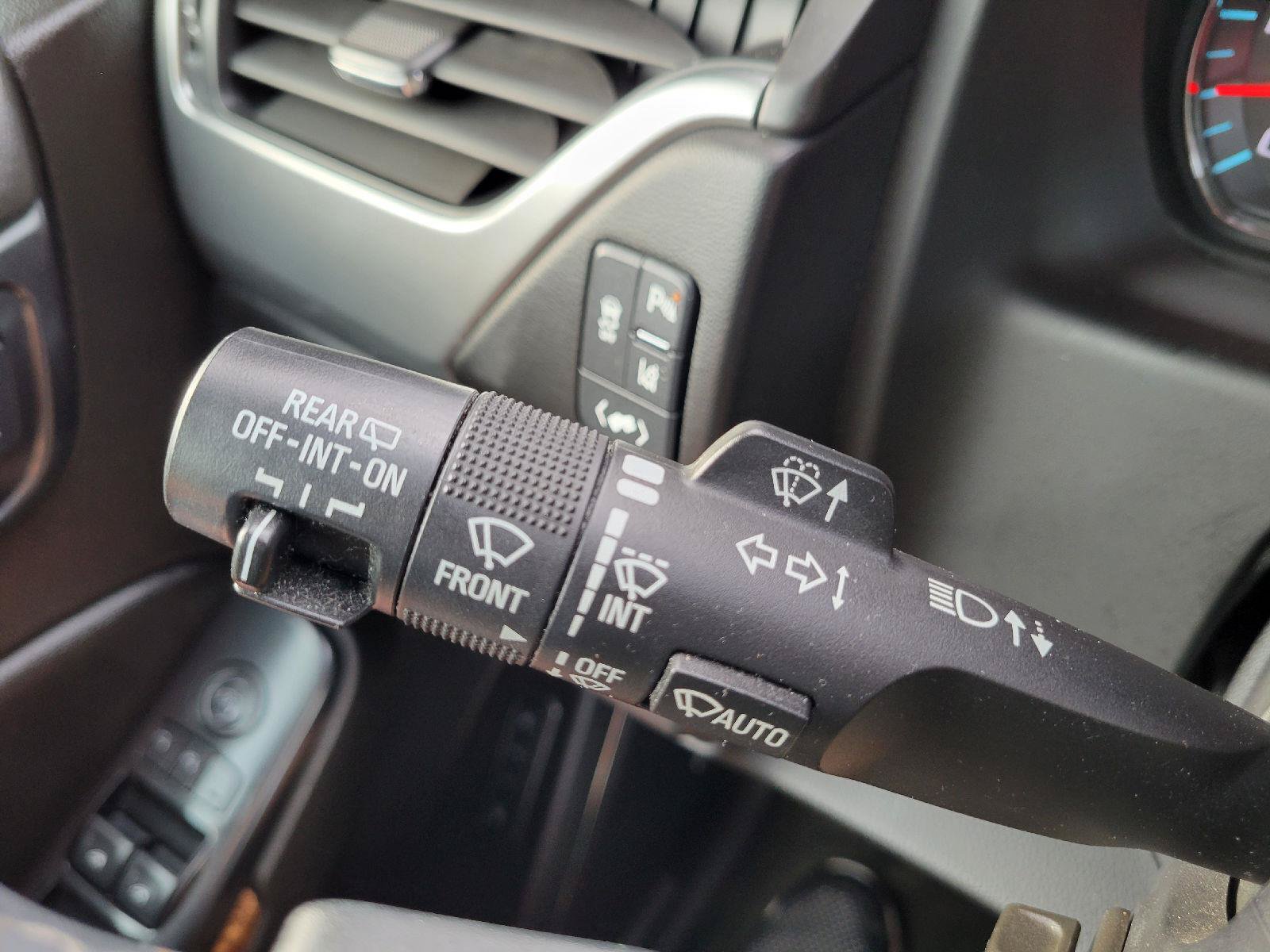 Used 2015 Chevrolet Tahoe LTZ AWD/4WD image 18